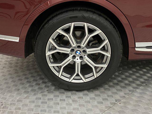 Photo of 2024 Red BMW X7