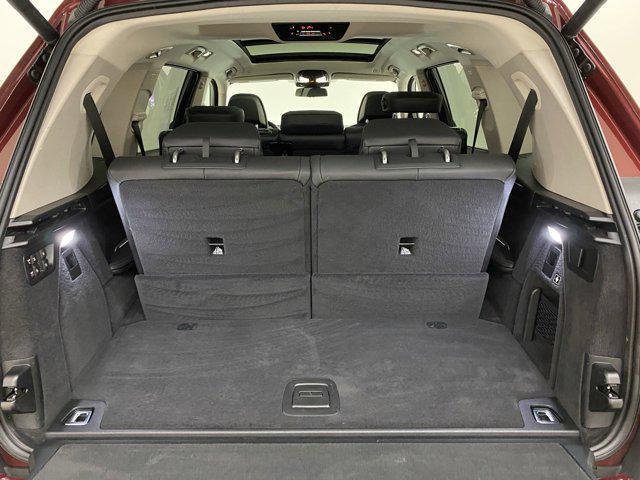 Photo of 2024 Red BMW X7