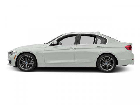 Photo of 2016 Alpine White BMW 330e