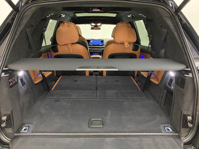 Photo of 2024 Carbon Black Metallic BMW X7