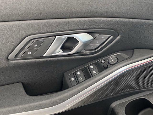 Photo of 2025 Black Sapphire Metallic BMW 330