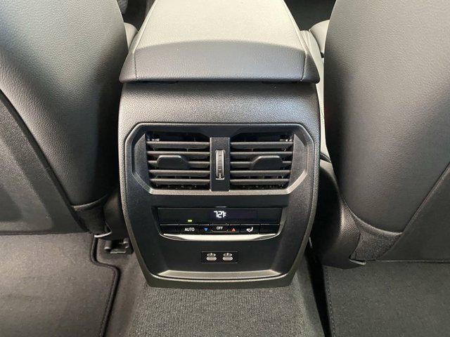 Photo of 2025 Black Sapphire Metallic BMW 330