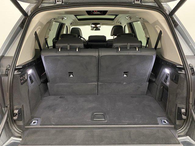 Photo of 2024 Gray BMW X7