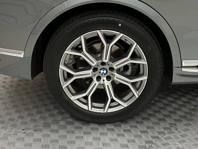 Photo of 2024 Gray BMW X7