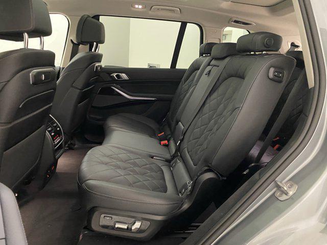 Photo of 2024 Gray BMW X7