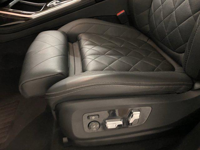 Photo of 2024 Gray BMW X7