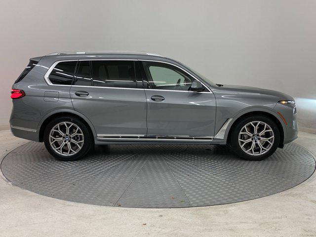 Photo of 2024 Gray BMW X7