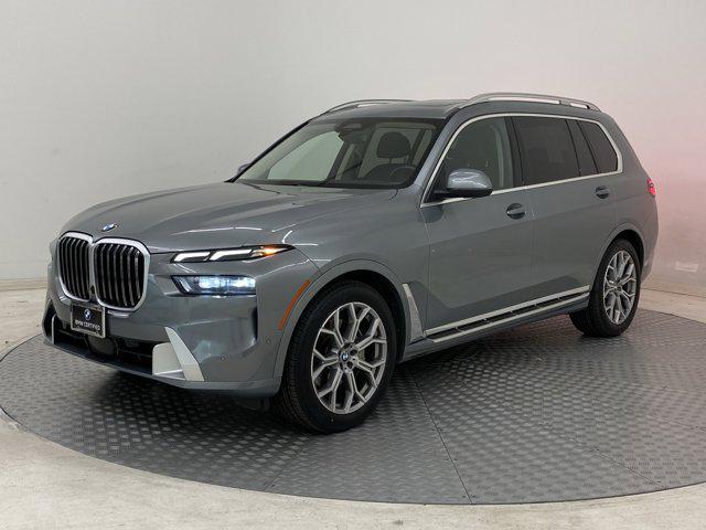 Photo of 2024 Gray BMW X7