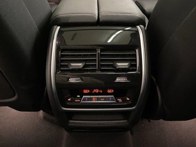 Photo of 2024 Gray BMW X7