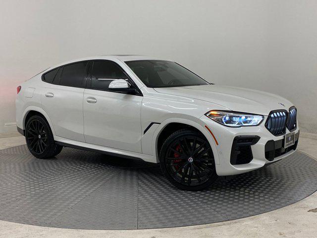 Photo of 2023 Mineral White Metallic BMW X6
