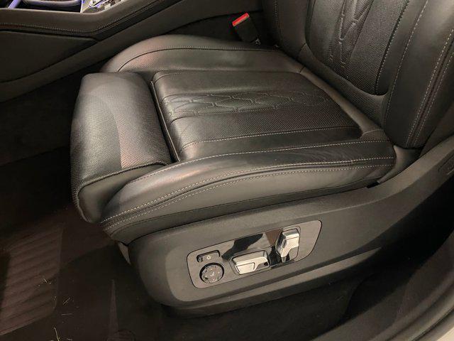Photo of 2023 Mineral White Metallic BMW X6
