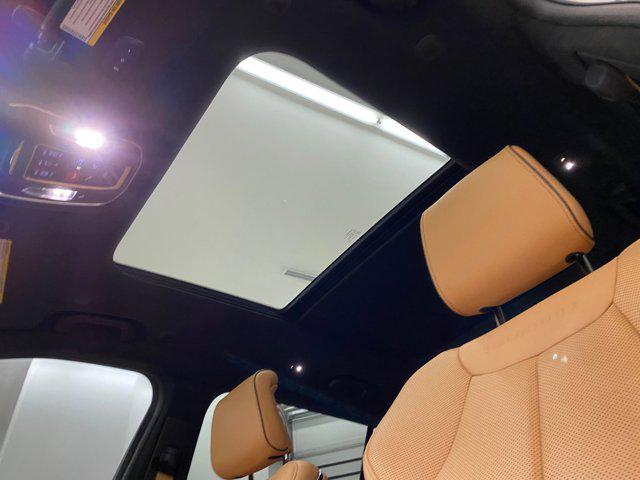 Photo of 2025 Bright White Clearcoat Jeep Grand Cherokee L