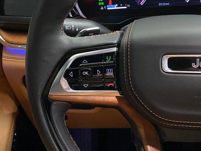 Photo of 2025 Bright White Clearcoat Jeep Grand Cherokee L