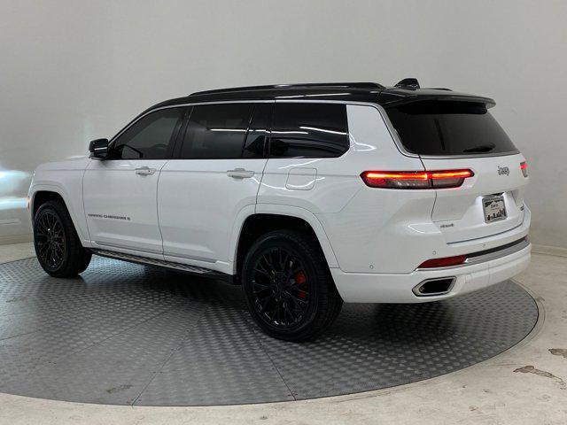 Photo of 2025 Bright White Clearcoat Jeep Grand Cherokee L