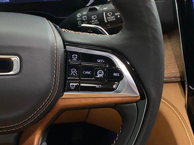 Photo of 2025 Bright White Clearcoat Jeep Grand Cherokee L