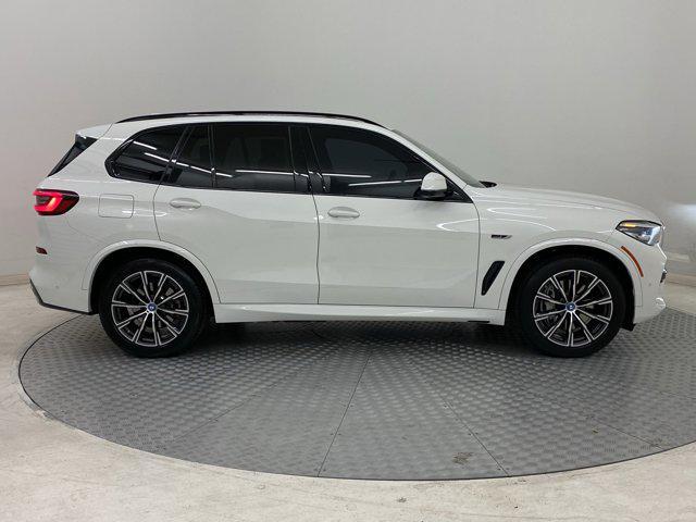 Photo of 2022 Alpine White BMW X5 PHEV