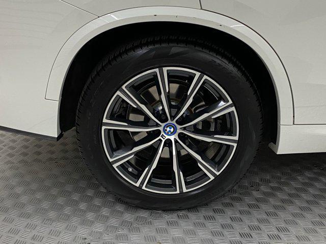 Photo of 2022 Alpine White BMW X5 PHEV