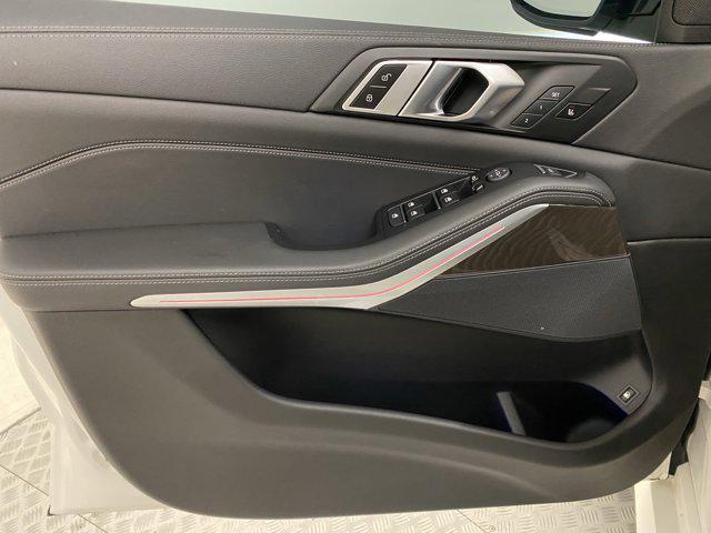 Photo of 2022 Alpine White BMW X5 PHEV