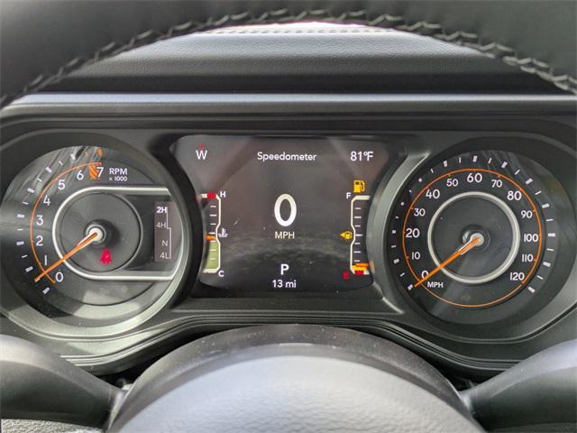 Photo of 2025 Bright White Clearcoat Jeep Gladiator