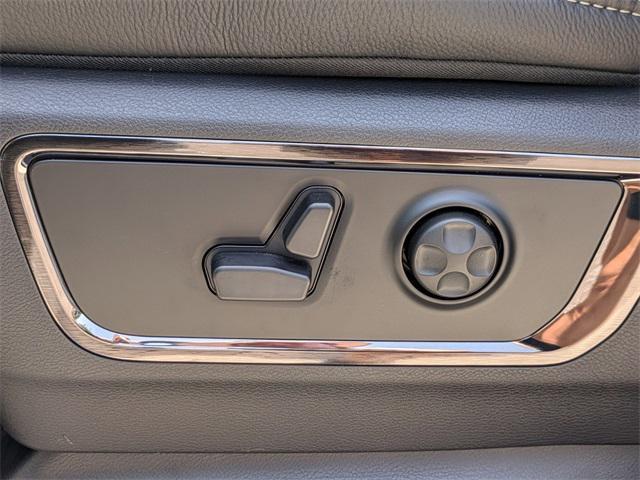 Photo of 2025 Bright White RAM 1500