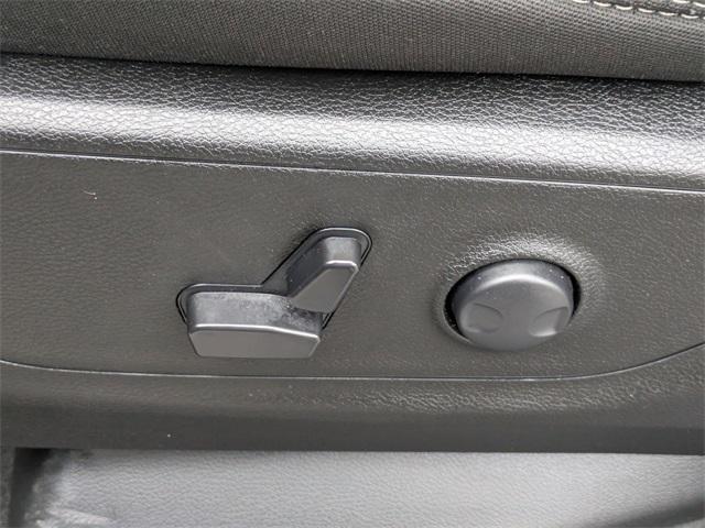 Photo of 2024 Bright White Clearcoat RAM 1500