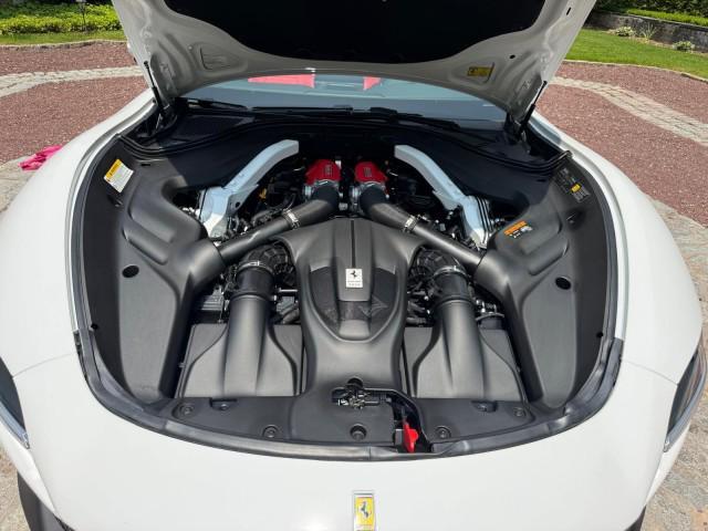 Photo of 2025 Bianco Cervino Ferrari Roma Spider