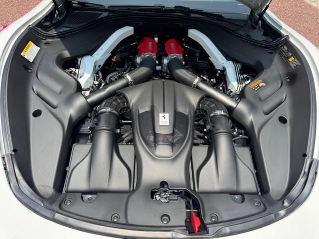 Photo of 2025 Bianco Cervino Ferrari Roma Spider