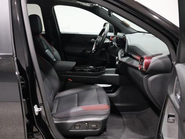 Photo of 2025 Mosaic Black Metallic Chevrolet Equinox