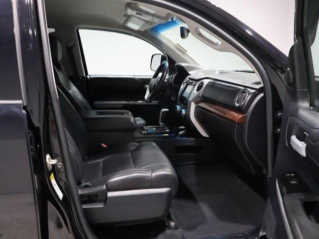 Photo of 2015 Attitude Black Metallic Toyota Tundra
