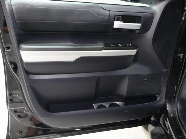 Photo of 2015 Attitude Black Metallic Toyota Tundra