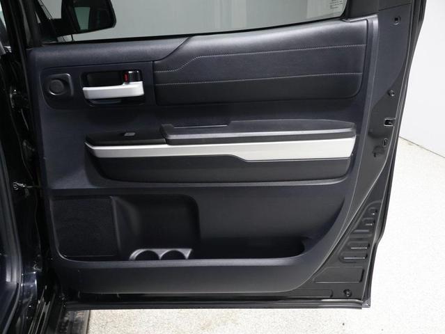 Photo of 2015 Attitude Black Metallic Toyota Tundra