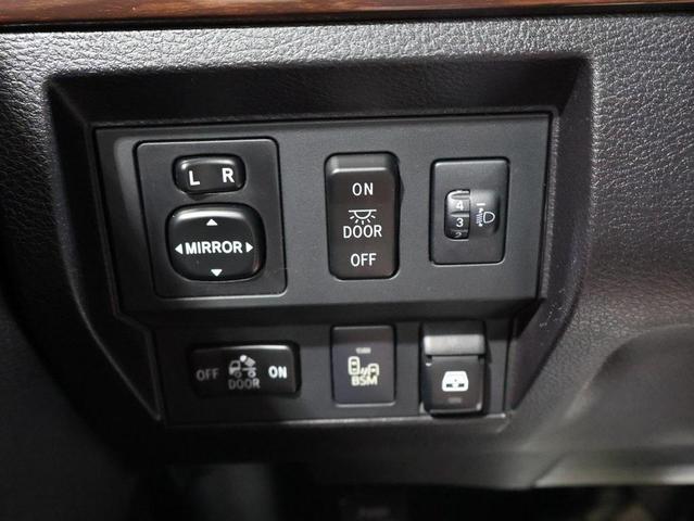 Photo of 2015 Attitude Black Metallic Toyota Tundra