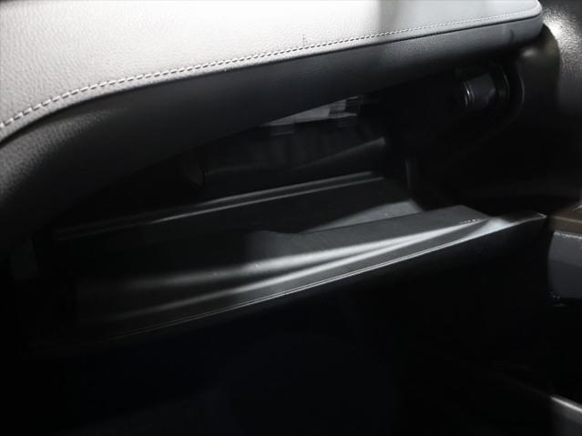 Photo of 2022 White Toyota Camry