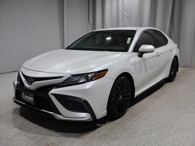 Photo of 2022 White Toyota Camry
