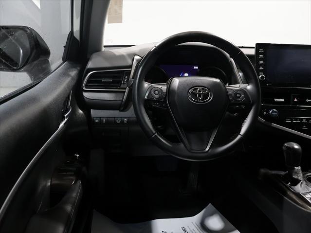 Photo of 2022 White Toyota Camry