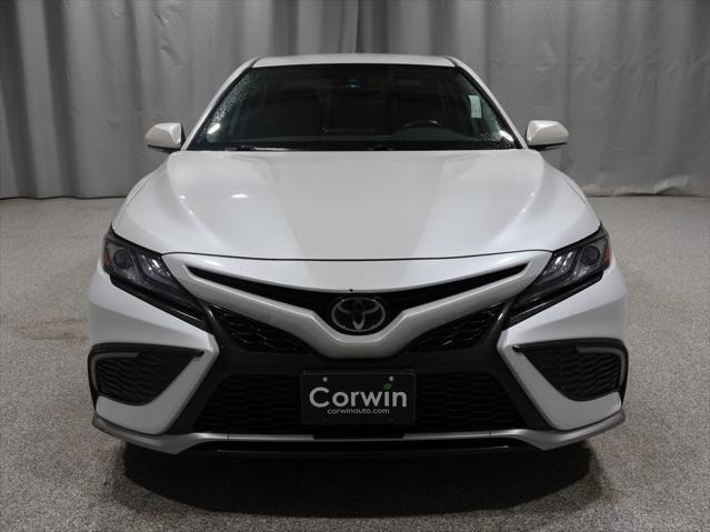 Photo of 2022 White Toyota Camry