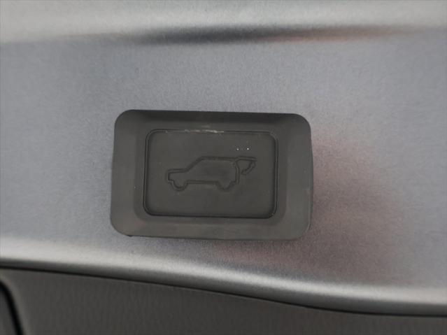 Photo of 2025 Magnetic Gray Metallic Toyota RAV4 Hybrid