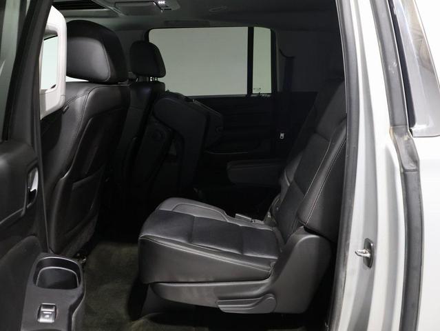 Photo of 2016 Silver Ice Metallic Chevrolet Suburban