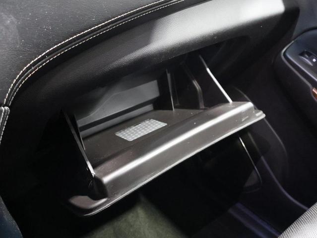 Photo of 2016 Silver Ice Metallic Chevrolet Suburban