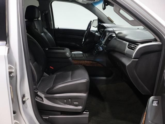 Photo of 2016 Silver Ice Metallic Chevrolet Suburban