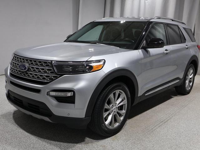 Photo of 2023 Iconic Silver Metallic Ford Explorer