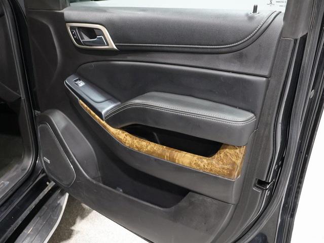 Photo of 2015 Onyx Black GMC Yukon