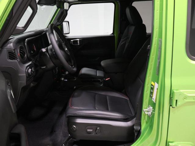 Photo of 2025 Mojito Clearcoat Jeep Wrangler