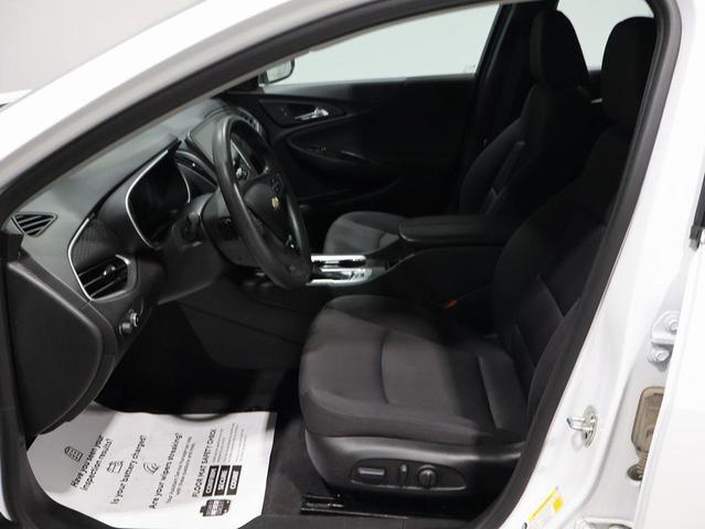 Photo of 2023 Summit White Chevrolet Malibu