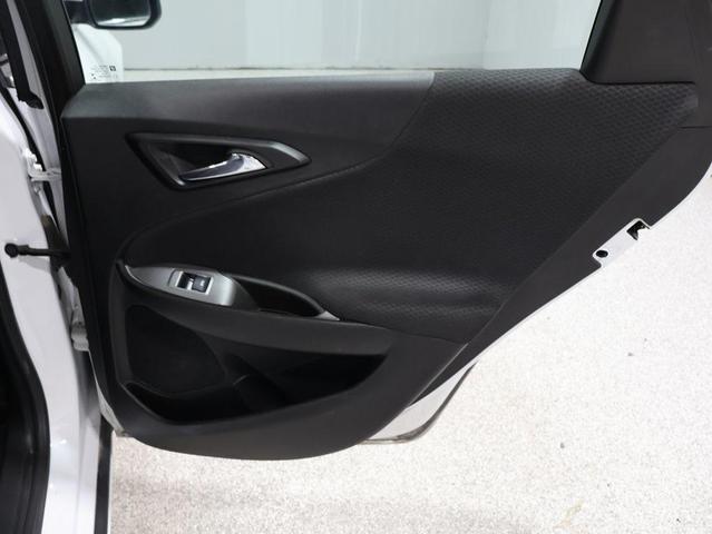 Photo of 2023 Summit White Chevrolet Malibu