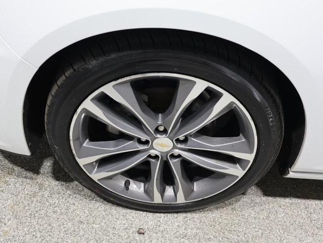 Photo of 2023 Summit White Chevrolet Malibu