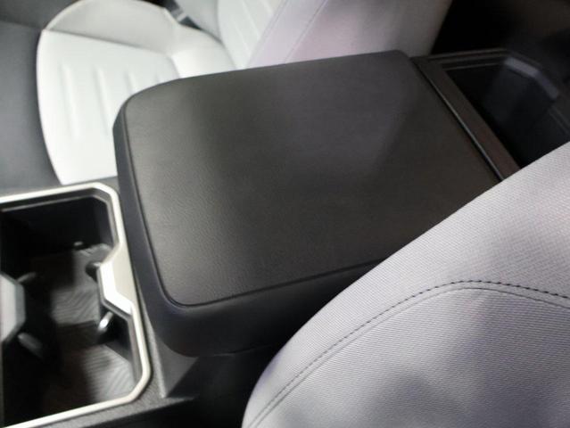 Photo of 2025 Ice Cap Toyota Tacoma