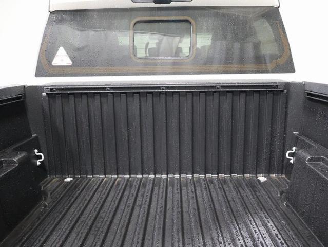 Photo of 2025 Ice Cap Toyota Tacoma