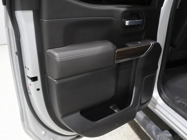 Photo of 2021 Silver Ice Metallic Chevrolet Silverado 1500