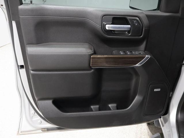 Photo of 2021 Silver Ice Metallic Chevrolet Silverado 1500